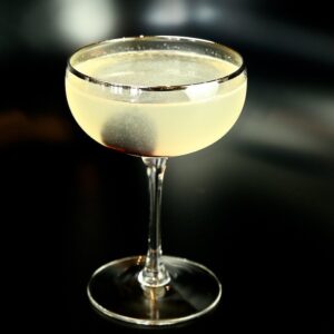 Corpse Reviver Tarifi kokteyli